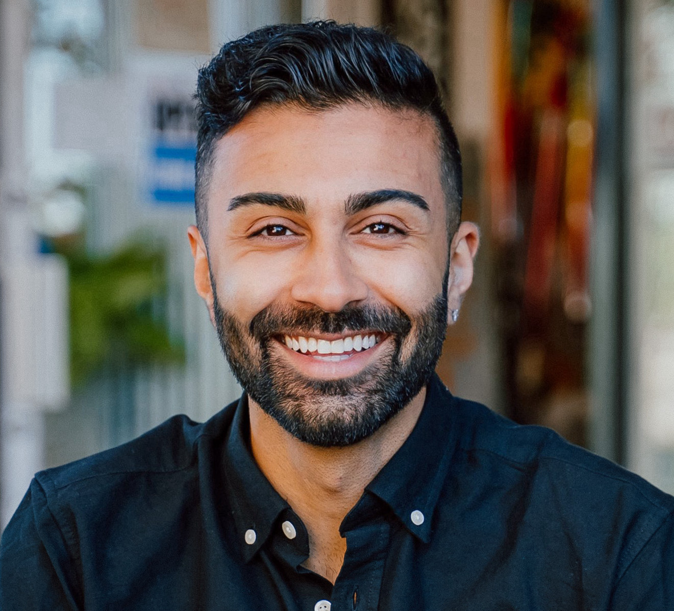 Dr. Manesh Girn
